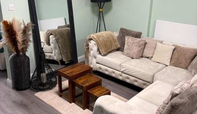 Petite Apartment in Denham