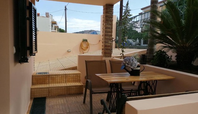 petite nafplio sofos apartment