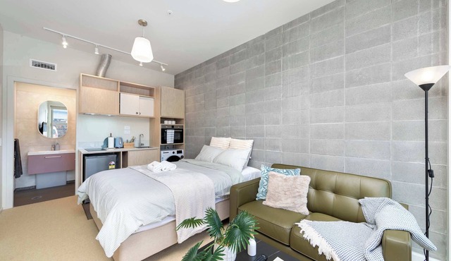 Petone City Studio with Balcony