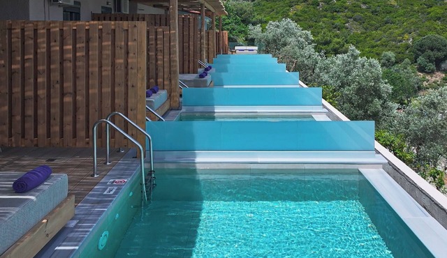 Petra Nera Skiathos