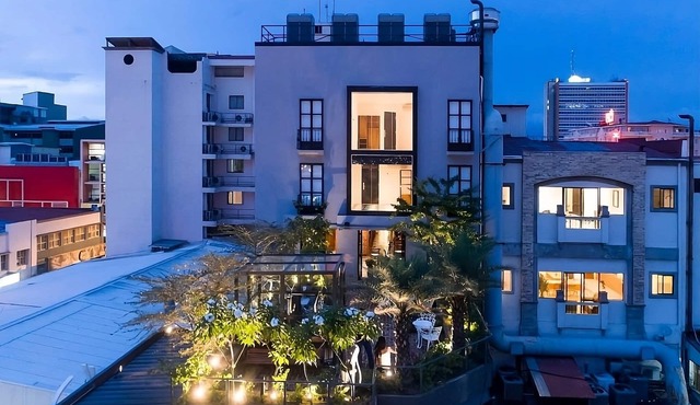 Pets are Allowed HERE! TWO Modish Units in the Heart of San Jose! FREE Parking