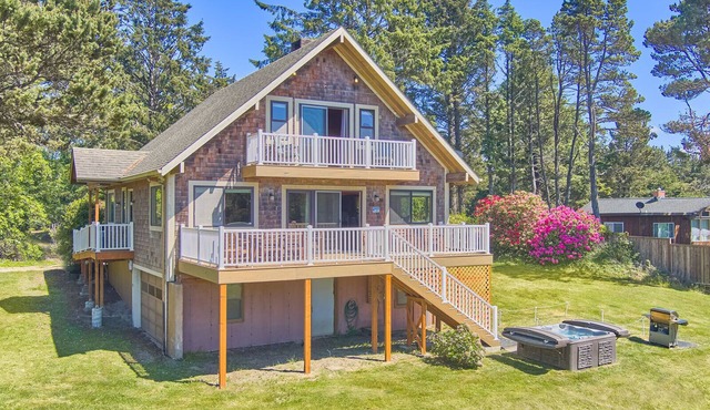 Pets OK, OCEAN VIEW, Beach Path, HOT TUB, Large Yard (FirstM)