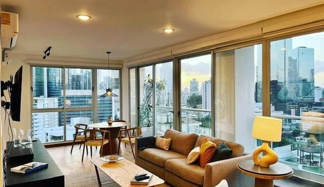 PH QUARTIER 16D LUXURY APARTMENT WITH ROOFTOP POOL