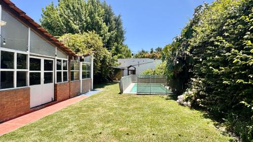 PH tipo casa, con parque y pileta, en La Plata , barrio norte