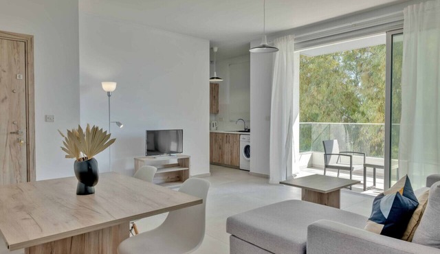 Phaedrus Living: Eolus Residences Aphrodite