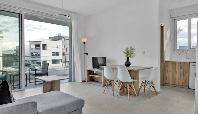 Phaedrus Living Eolus Residences Artemis