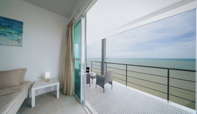Phaladise Beach Villa at Phala Beach, Ban Chang