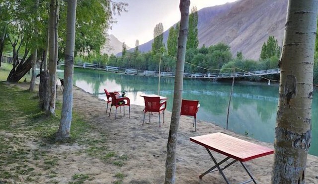 Phander View Hotel