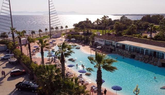 Phi Hotel Sighientu