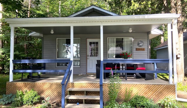 "phoenix" Cottage
