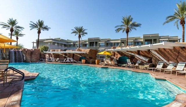 Phoenix | Desert Escape | Golf & Resort Pool