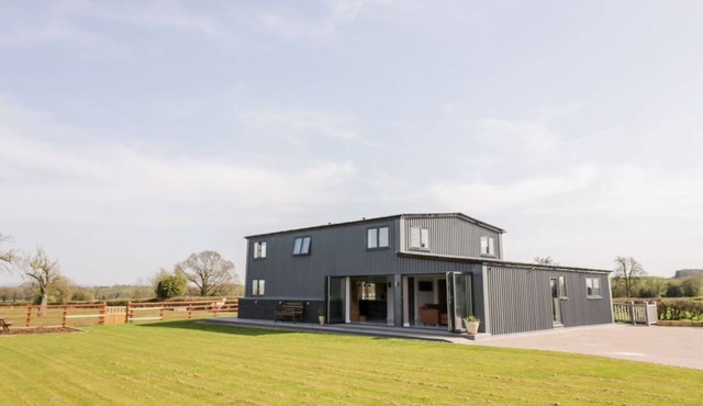 Phoenix House, Castlemorton