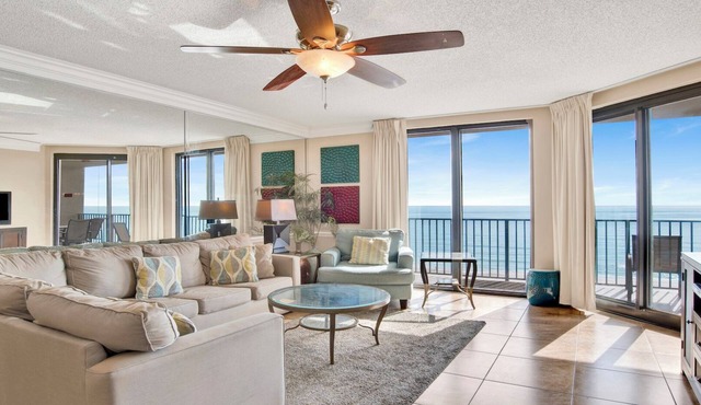 Phoenix X 3BR, Beachfront!