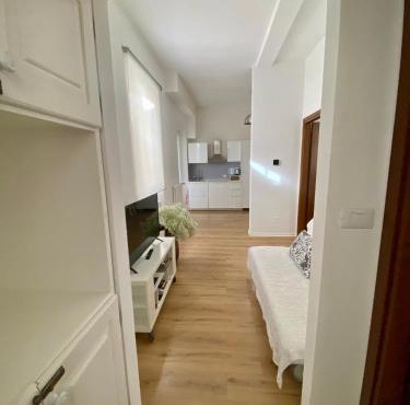 [PIAZZA GARIBALDI] ELEGANTI SUITE CON SAUNA