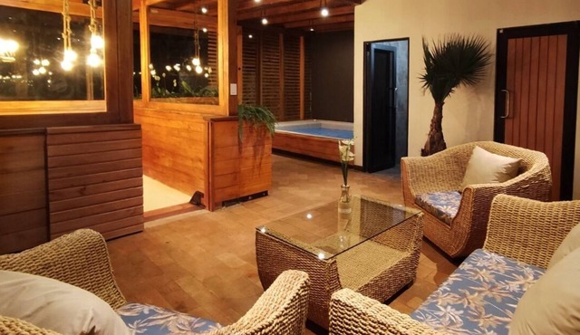 Picotacucho charming villa with jacuzzi and turkish - 16 PAX - 15 min from downtown.