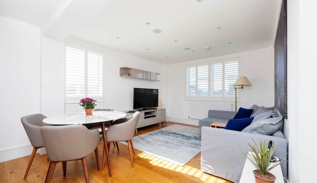 Pimlico Perfection, by Veeve