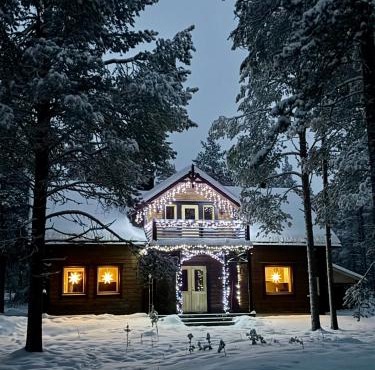 Pine Forest Hideout - Villa Tapiontytär