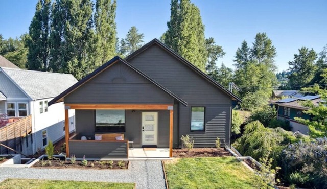 Pine guest suite in Fairhaven