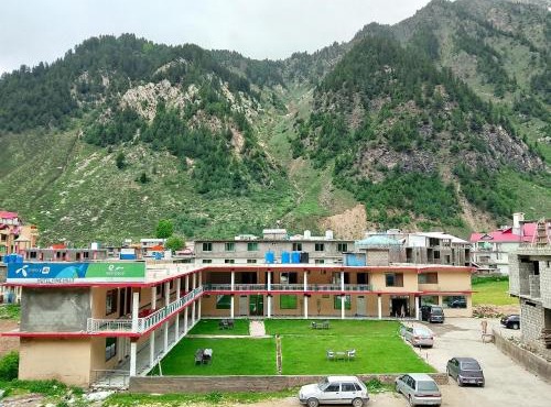 Pine Hills, Naran