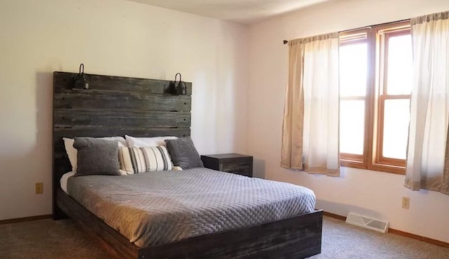 Pine Lakes Family Fun Haven | Lakeside Cabins, Pools & Waterpark Access