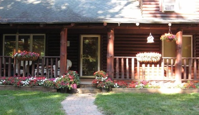 PINE LODGE ~ Cozy and Snug ~ A great get-away!