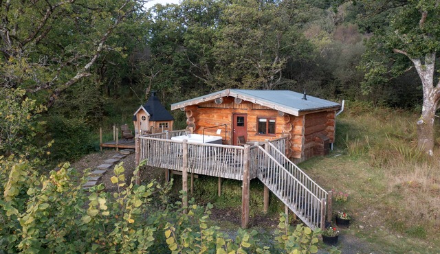 Pine Marten - Spectacular Log Cabin in Argyll