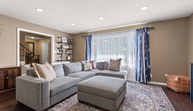 Pine Meadows Vibrant Oasis - 4.5miles to Keeneland