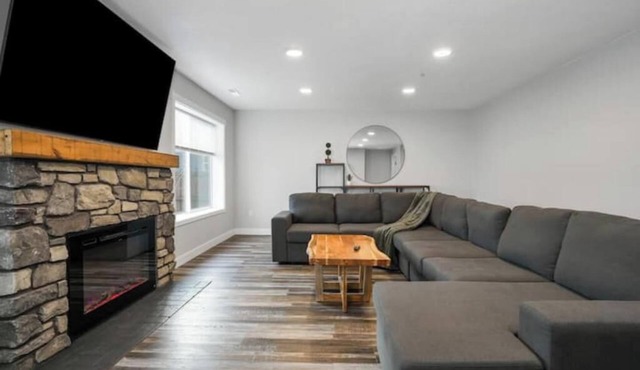 Pine River Estate