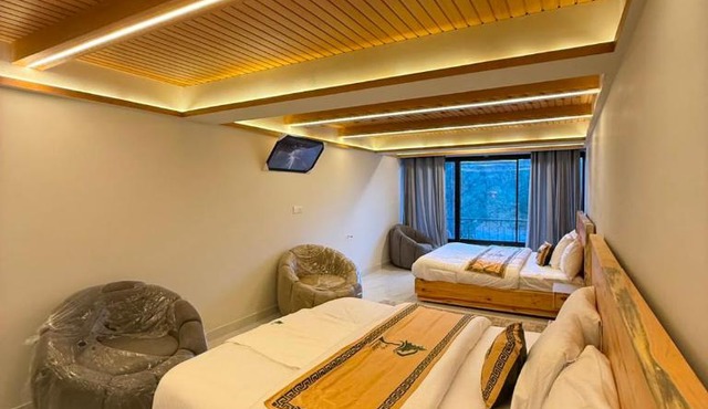 Pine View Hotel