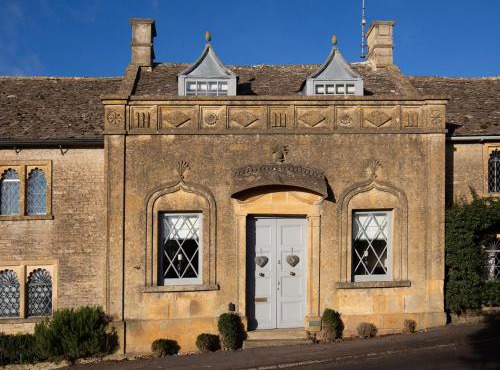 Pineapple Spa Cottage