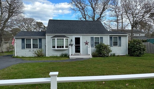 Pines Cottage – Yarmouth w/Private Beach Rights