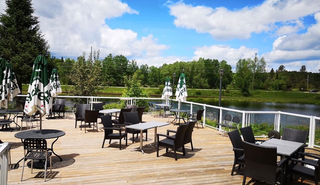 Pinestone Resort & Conference Centre