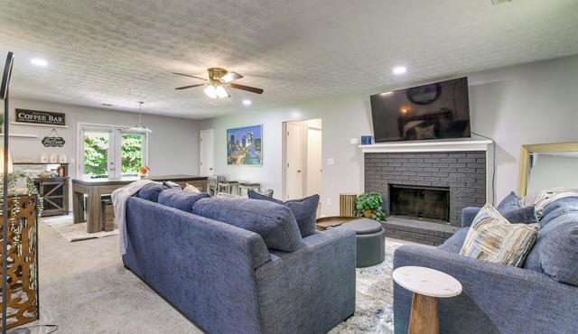 Ping-Pong & Pool Table: Peaceful Stonecrest Escape