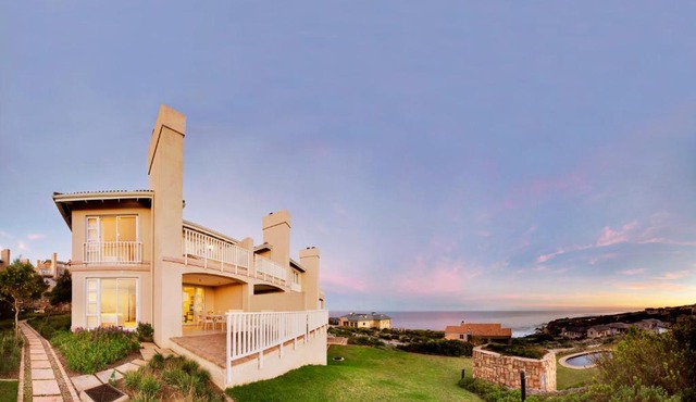 Pinnacle Point Beach & Golf - Penthouse & Villa