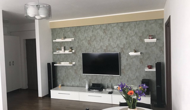 PIPERA LAKE VIEW BRIGHT APARTAMENT
