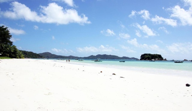 Pirogue Lodge