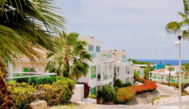 Piscadera Harbour Village