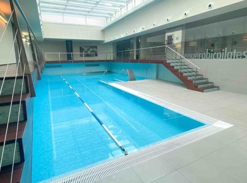 Piso de lujo con piscina y gym, a 2min de la playa