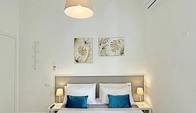 Pit Stop Ciampino Station - Luxury room-private bathroom