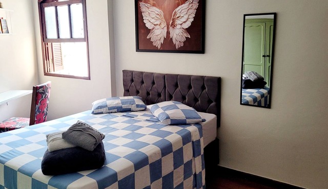 PIT STOP: Suite with Double Bed (Private Bathroom)