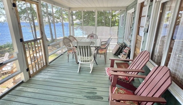Placyd Pines Limit 8 4 Bedroom Cottage by RedAwning