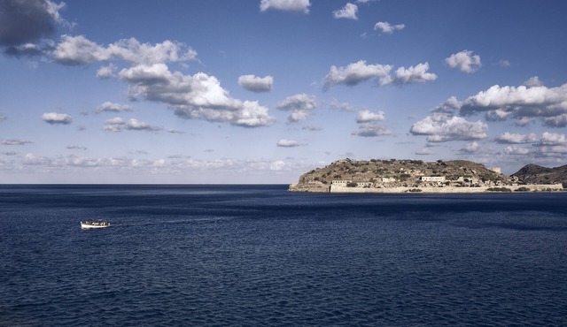 Plaka Seafront Residence - Studio 1