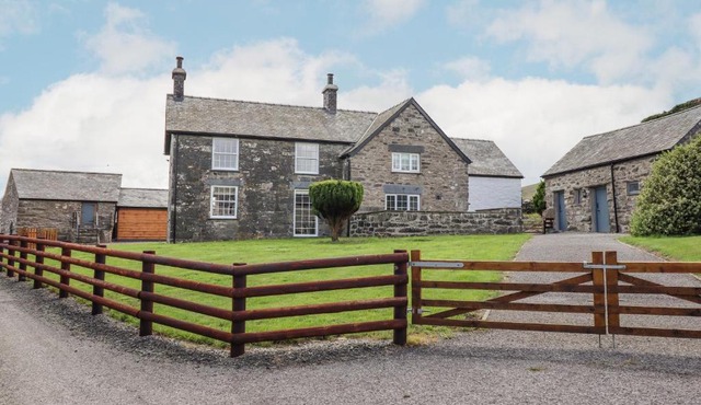 Plas Iolyn