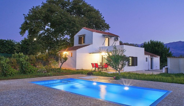Platanos Stone House I With Shared Pool