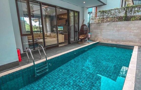 Platinum Dago Resort villa 15px Private Pool Bandung