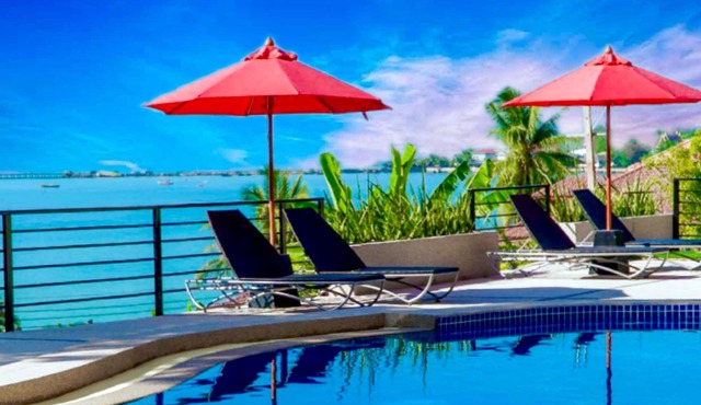 Play Phala Beach Rayong