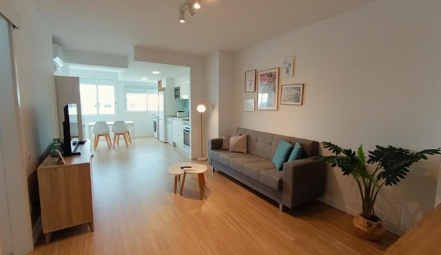 Play-Puig Beach Flat