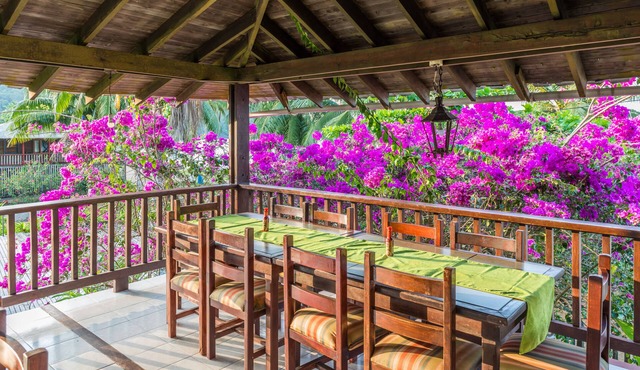 Playa de Oro Lodge