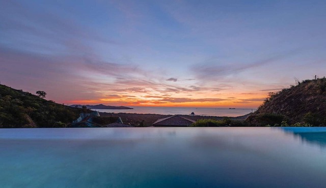 Playa Flamingo: magnificent 6 BR ocean view Villa – Casa Vista del Rey