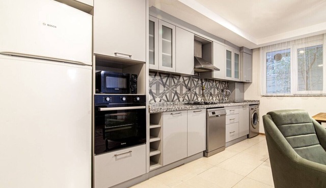 Pleasant Flat Close to Various Malls in Seyrantepe